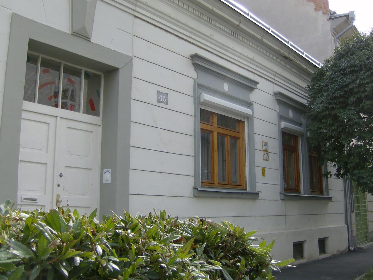 Hotel Csapd Le Csacsi Vendeghaz Pécs Exterior foto